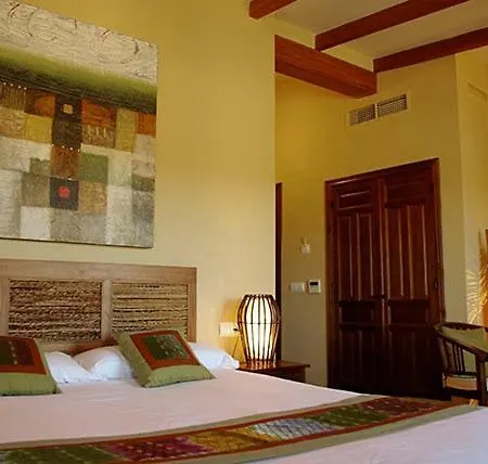 Masia Durba فندق 3*