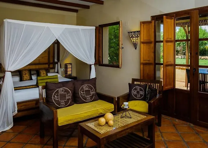 Hotell Masia Durba 3*